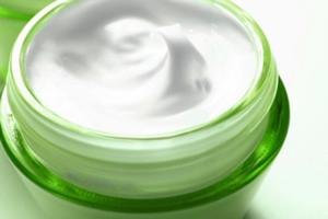  Línea de producción de cremas y ungüentos 